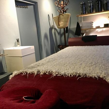 "Chambre D'Autres", Massages Монпелие Екстериор снимка