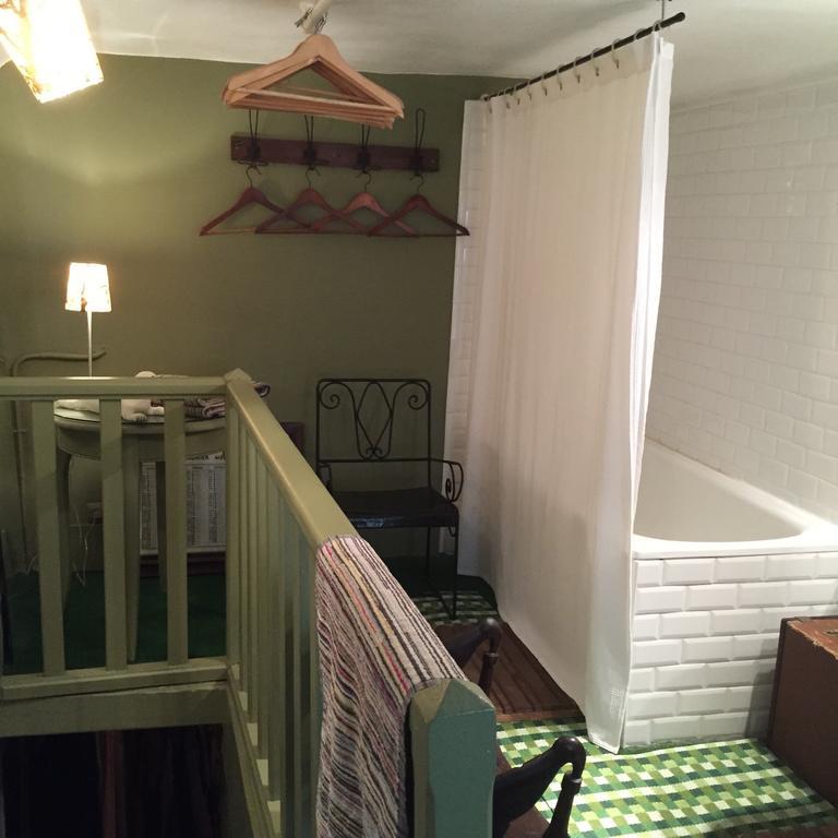 "Chambre D'Autres", Massages Монпелие Стая снимка